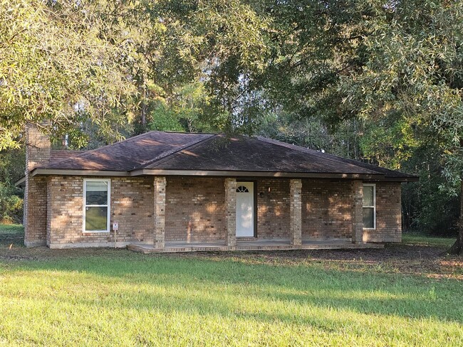 Newly Renovated Home on 1.35 Acres AND Get... - Newly Renovated Home on 1.35 Acres AND Get...