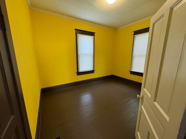 Photo - 2009 Mitchell Ave House