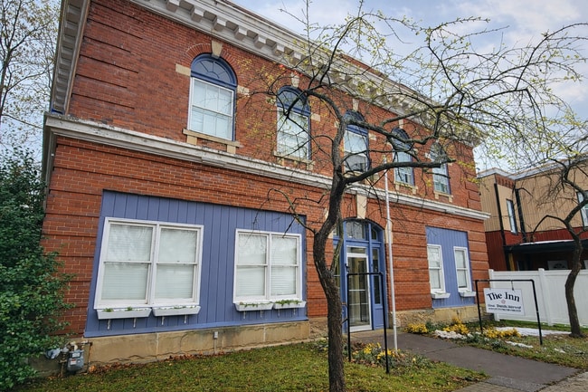 Building Photo - The Village Inn at One Bank Street Unit Apartment 201