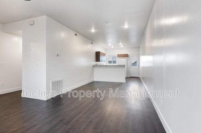 1389 Northfield Rd Unit 8