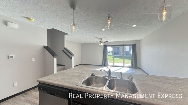 Photo - Cozy and Spacious 3 Bedroom 2.5 Bath Home