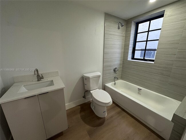 Photo - 1619 Jefferson Ave Unidad 9