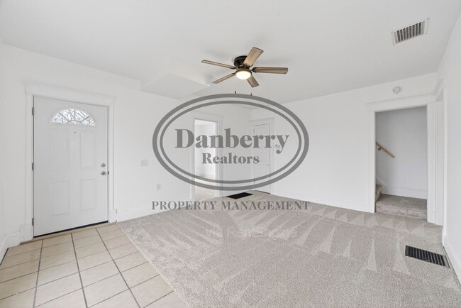 Photo - 260 E 6th St