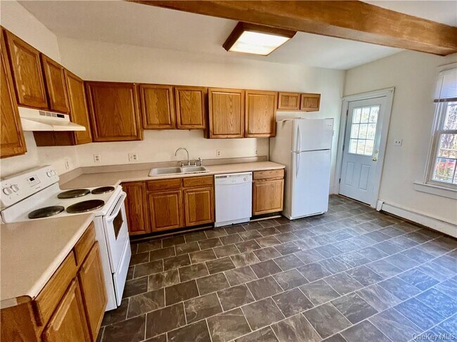 Photo - 17 Ribbecke Hill Rd