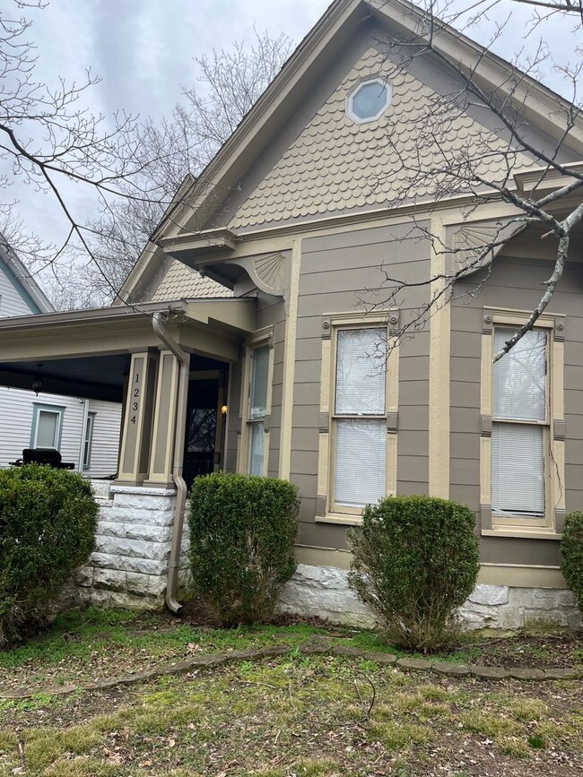 Photo - 1234 Park St