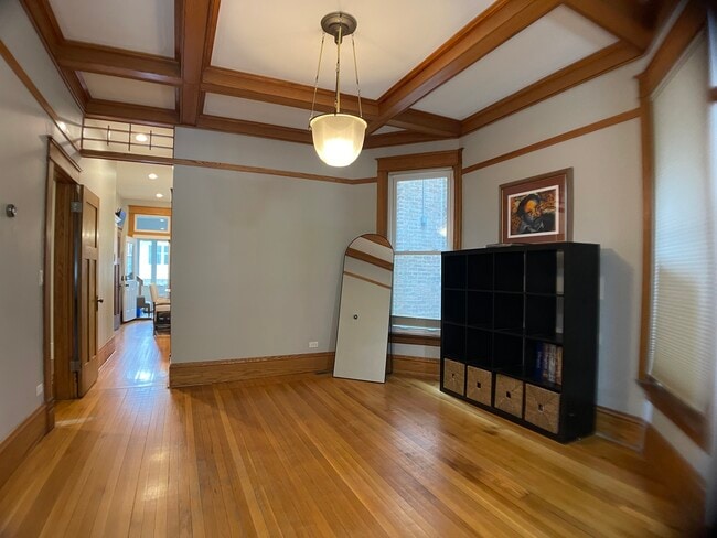 Photo - 1111 N Sacramento Ave Unit 1