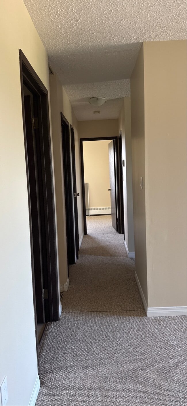 Photo - 5310-5346 46 St Unit WB-1308