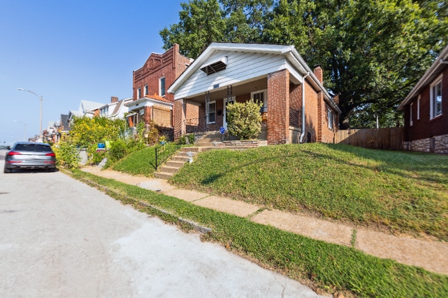 Building Photo - 6567 Arsenal St Rental