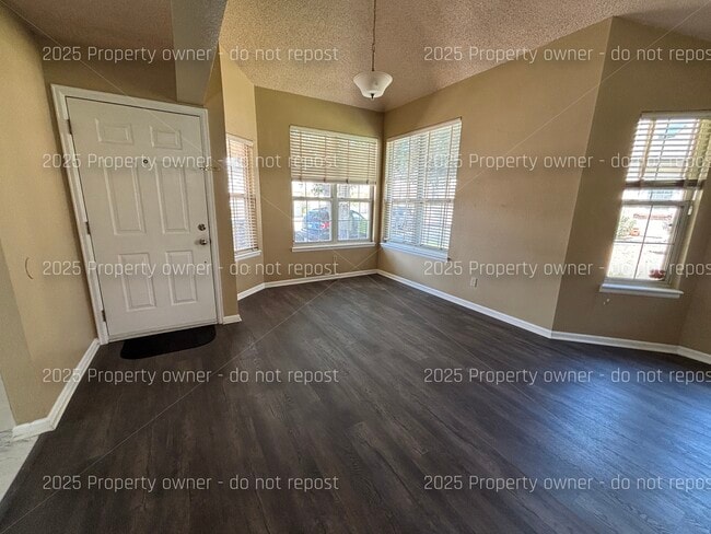 Building Photo - 2010 S Xenia Way Rental