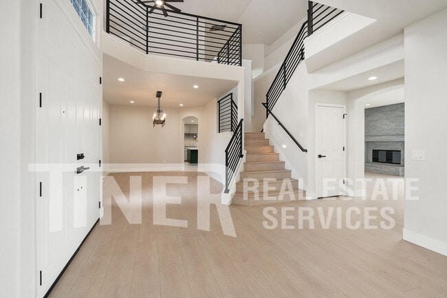 Photo - 5250 Fenton Way