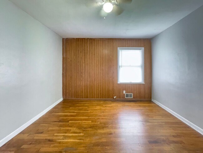 Photo - UPDATED FLOORING! 3 Bedroom Home for Rent- Steps from Ball State & The Village!