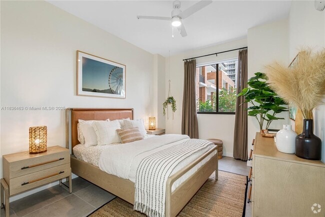 Building Photo - 16395 Biscayne Blvd Unit 418 Rental