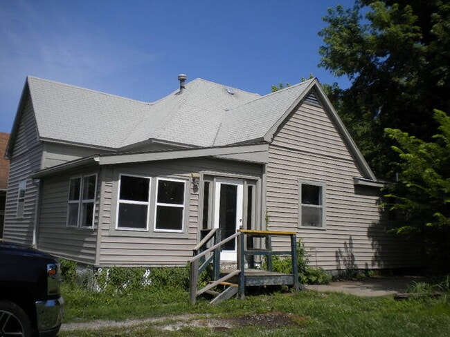 2 Bedroom 1 Bath - 2 Bedroom 1 Bath House