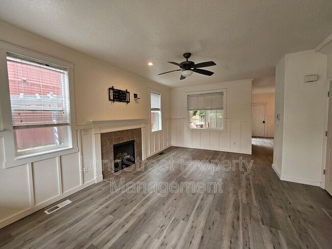 Photo - 4616 SE Lone Oak St