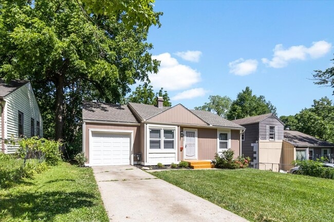 Photo - 8023 Garfield Ave