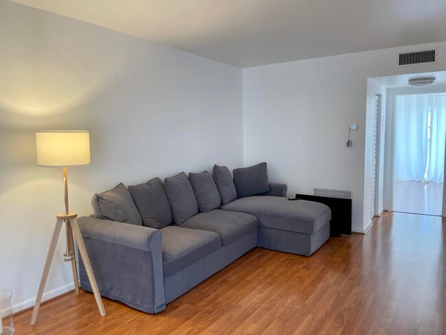 Photo - 2920 Cynthia Ln Unit 203