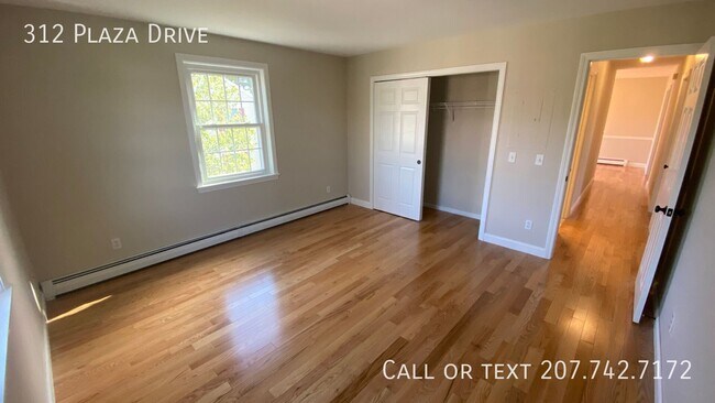 312 Plaza Dr