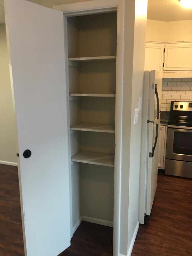 Pantry - 4715 SE Adams Blvd Unit 909-C