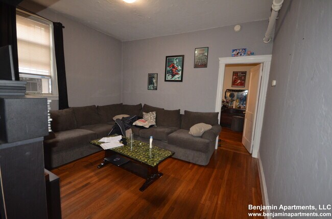 Photo - 2031 Commonwealth Ave Unidad 0 Rental