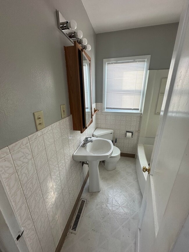 Photo - 3 Bedroom Updated house!  Two Stall Garage