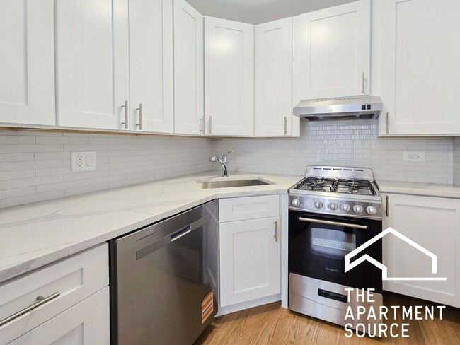 Building Photo - 638 W Arlington Pl Unit 52