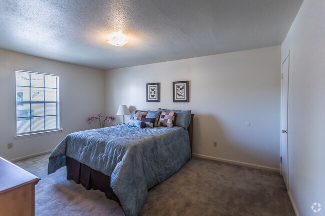 2 BR, 1.5 BA - 1265 SF - Shadowbrook Townhomes