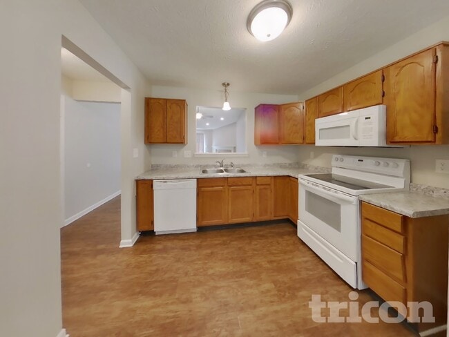 1064 Halifax Ln