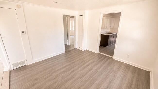 Photo - 2381 Lindbergh Rd