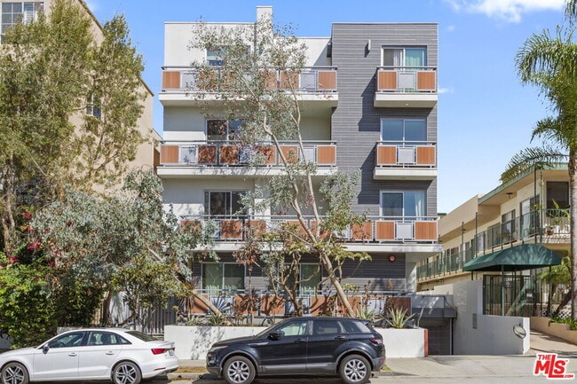 Building Photo - 11715 Goshen Ave Unit 301 Rental