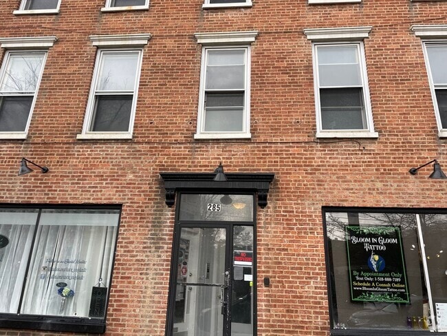 Building Photo - 285 Washington Ave Unit 2R Rental