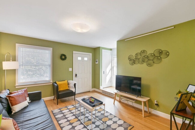 Photo - 505 E Alexandria Ave Unit ID1014270P