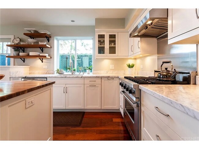 Photo - 12807 Milbank St