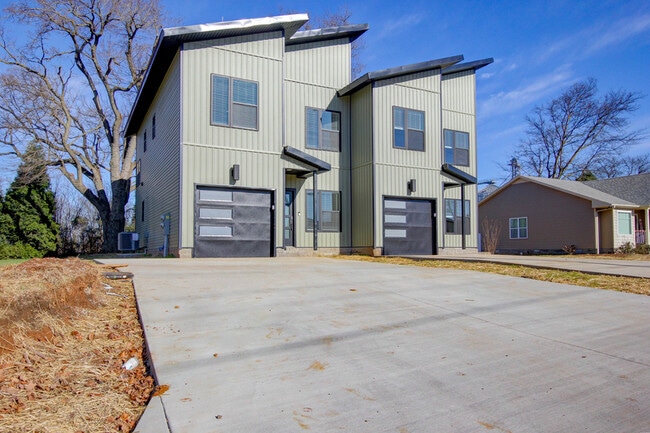 Photo - 102 Rosenwald St