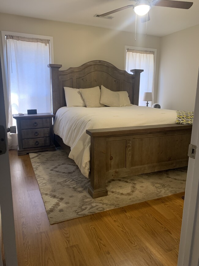 Master Bedroom - 116 Sycamore Pl Townhome