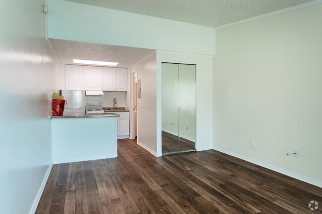 Studio - The Rialto 288SF
