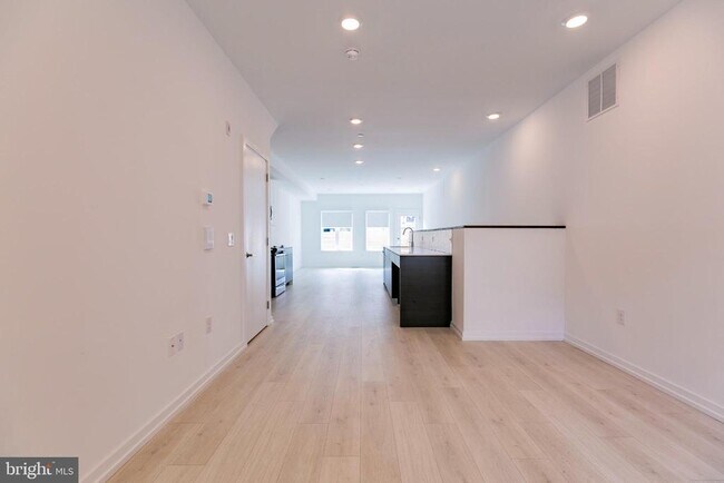 Photo - 1240 LeCount St Unit A