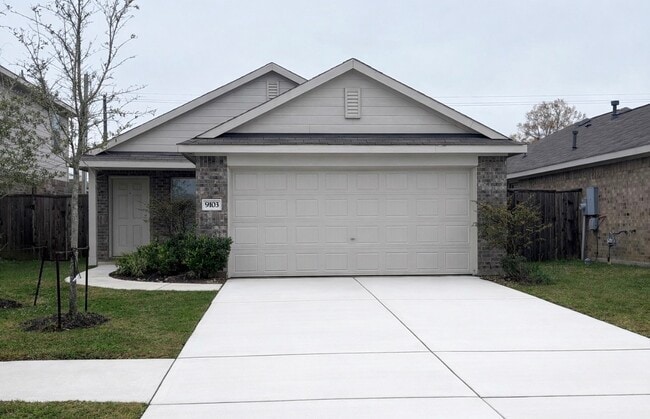 Building Photo - 9103 Estes Lks Dr