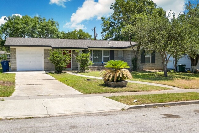 Building Photo - UPDATED 2-BEDROOM HOME IN RIDGEVIEW