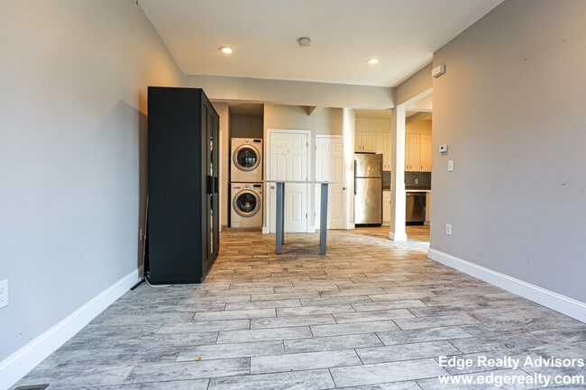 Photo - 79 Linden St Unit 1