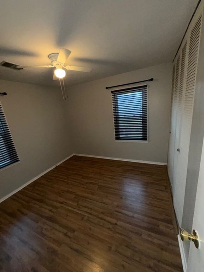 Photo - 4219 Longfield Dr