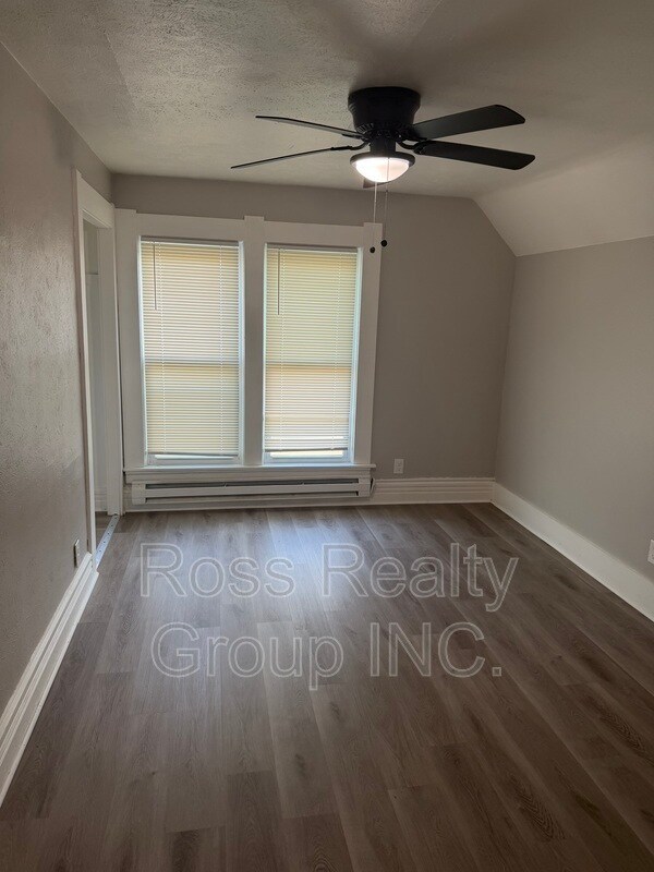 Photo - 1121 Delence St Unit Upstairs