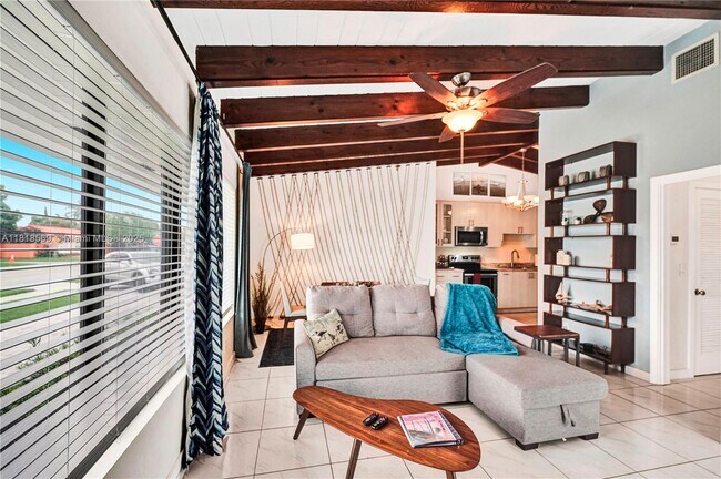 Photo - 1704 Rodman St Unit 2