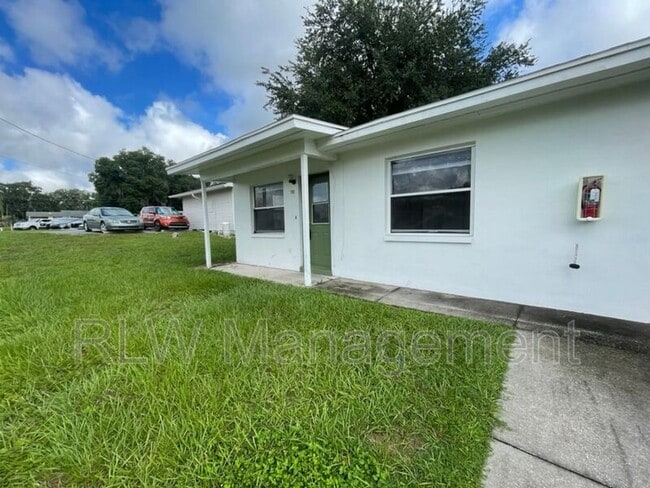 Building Photo - 117 Cherry Ave