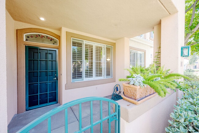 Photo - 104 Tropea Aisle Unit 104