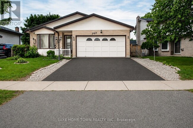 Photo - 762 Railton Ave