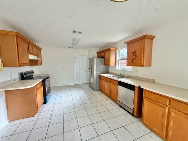 963 Claeven Cir