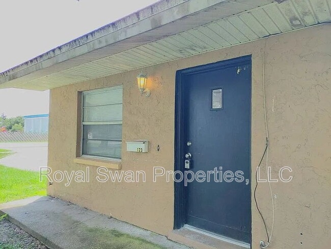 Photo - 1233 W Highland St