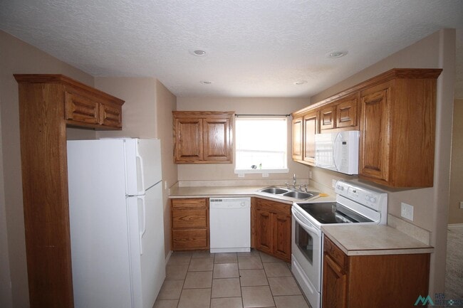 Photo - 708A Bison Rd