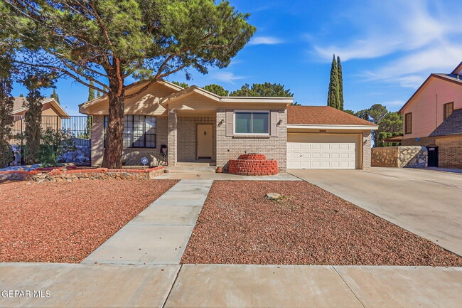 Photo - 2356 Juliette Low Dr