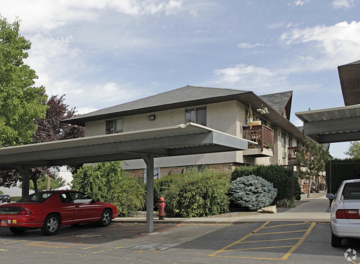 Parkway Cove - Parkway Suites